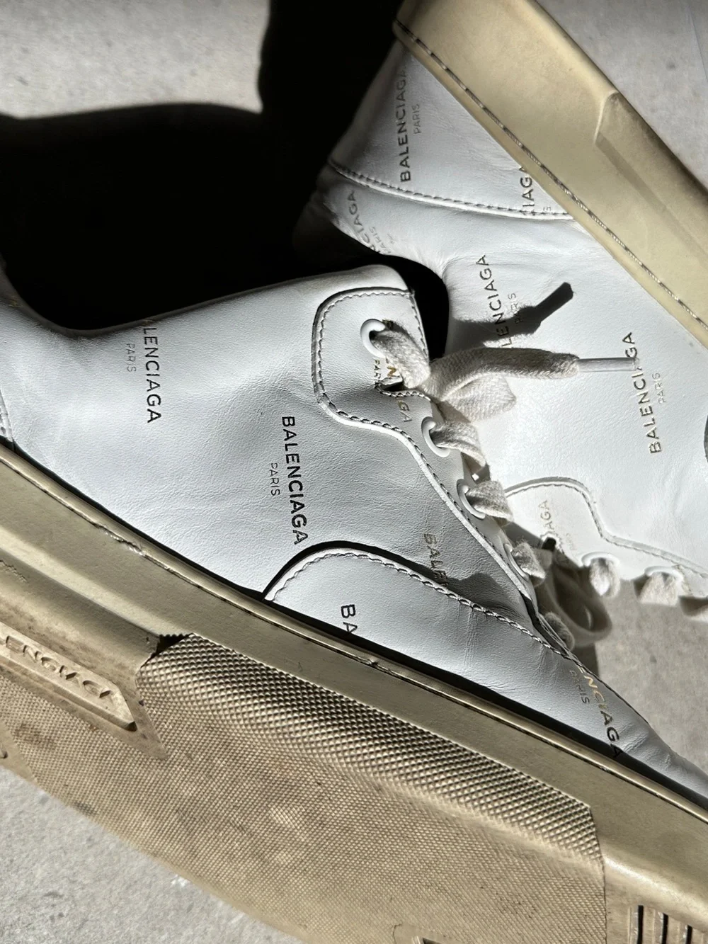 Balenciaga 